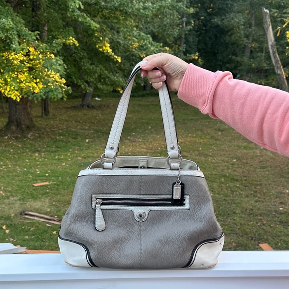 Coach Laura Spectator Taupe Satchel F15145 - Picture 1 of 16